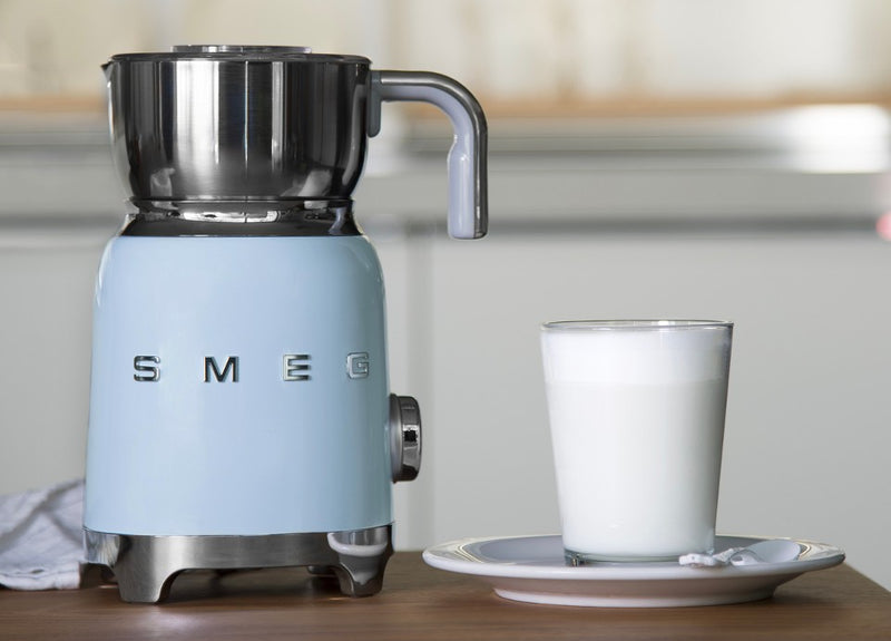 Smeg Montalatte Cappuccinatore ad induzione